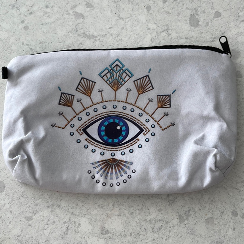 New! Evil eye 🧿 makeup bag!!
